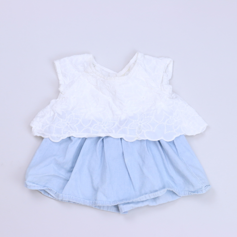 Unknown Brand Girls White/Blue Dress size: 3-6 Months